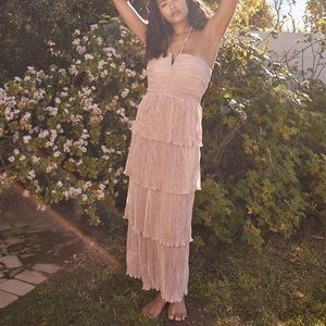 RHONDA DRESS IN BLUSH- Saylor